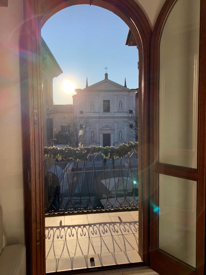 Palazzo Teatro Vecchio-Holiday Suites Salò Eksteriør bilde