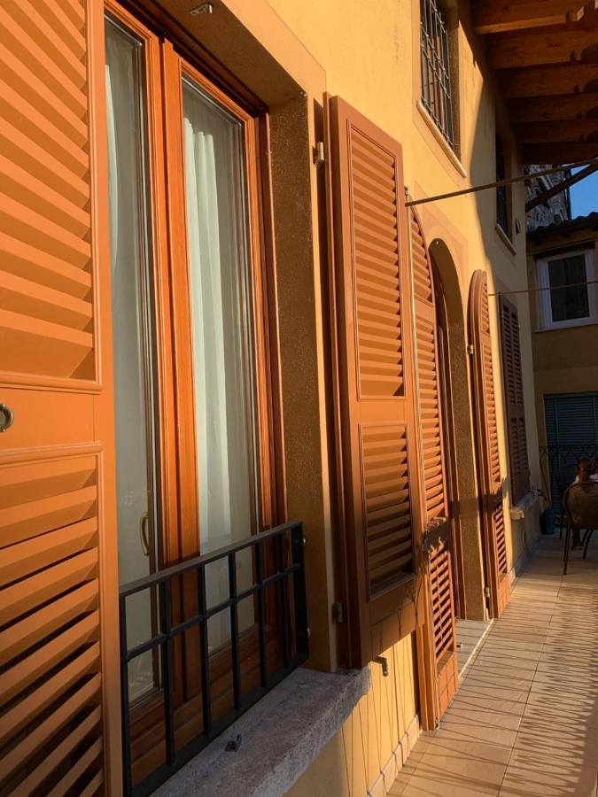Palazzo Teatro Vecchio-Holiday Suites Salò Eksteriør bilde
