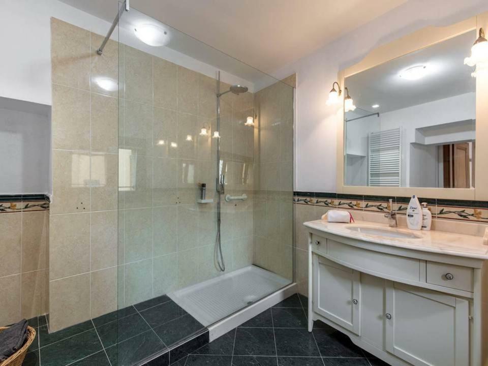 Palazzo Teatro Vecchio-Holiday Suites Salò Eksteriør bilde