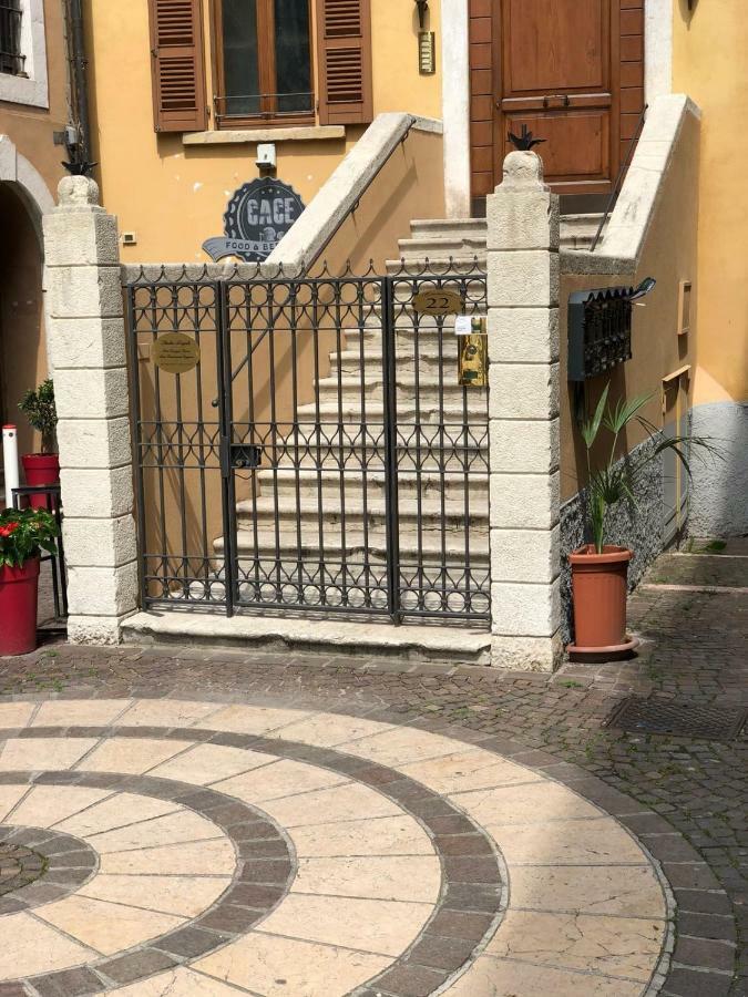 Palazzo Teatro Vecchio-Holiday Suites Salò Eksteriør bilde